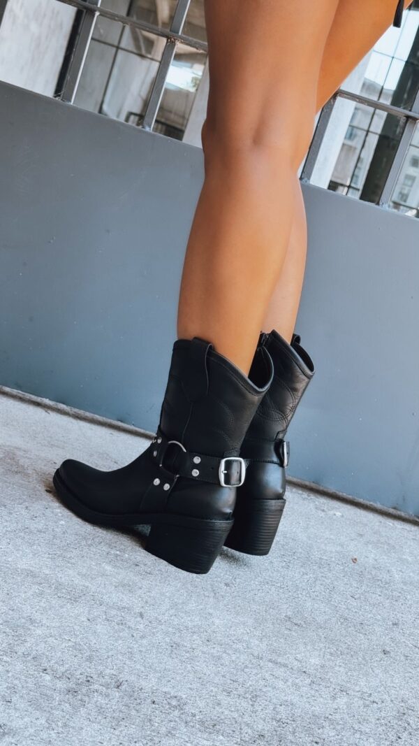 BOTAS MACU • Color Negro • WhatsApp Image 2024 03 09 at 08.31.53 scaled