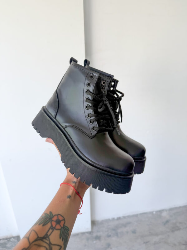 BORCEGOS BROOKLYN • Color Negro
