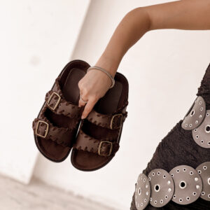 SANDALIAS CLARA • Color ⁠Vaquita negro Vaquita chocolate, Negro, Suela y Chocolate